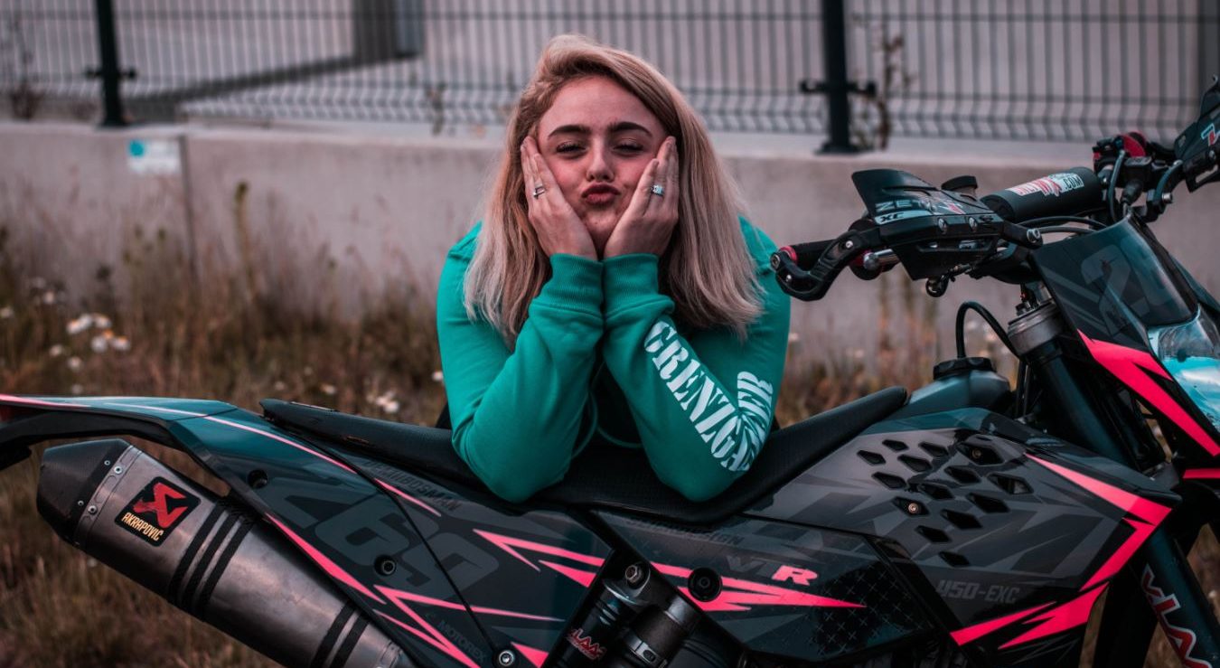 Motorrijdster KTM exc 450